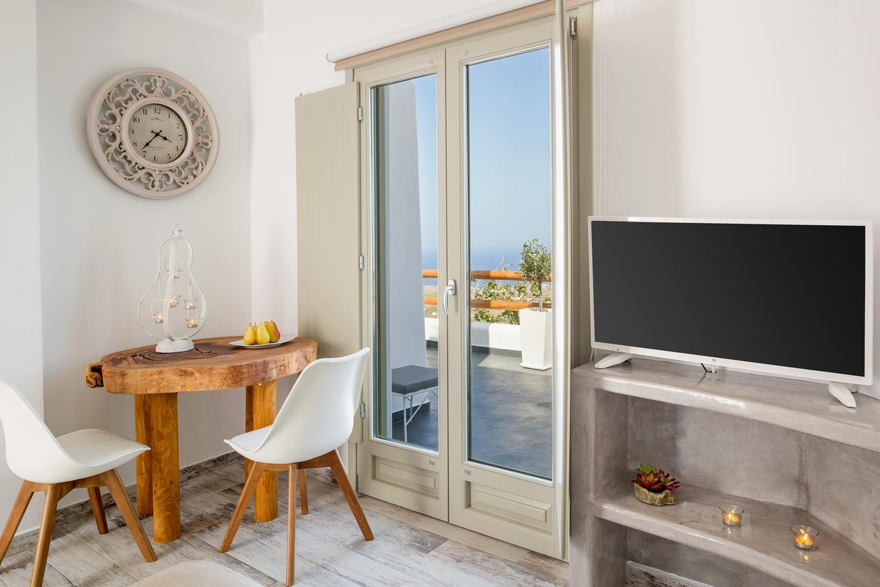 Nectarios Villa - Studios & Suites Adults Only Фіра Екстер'єр фото
