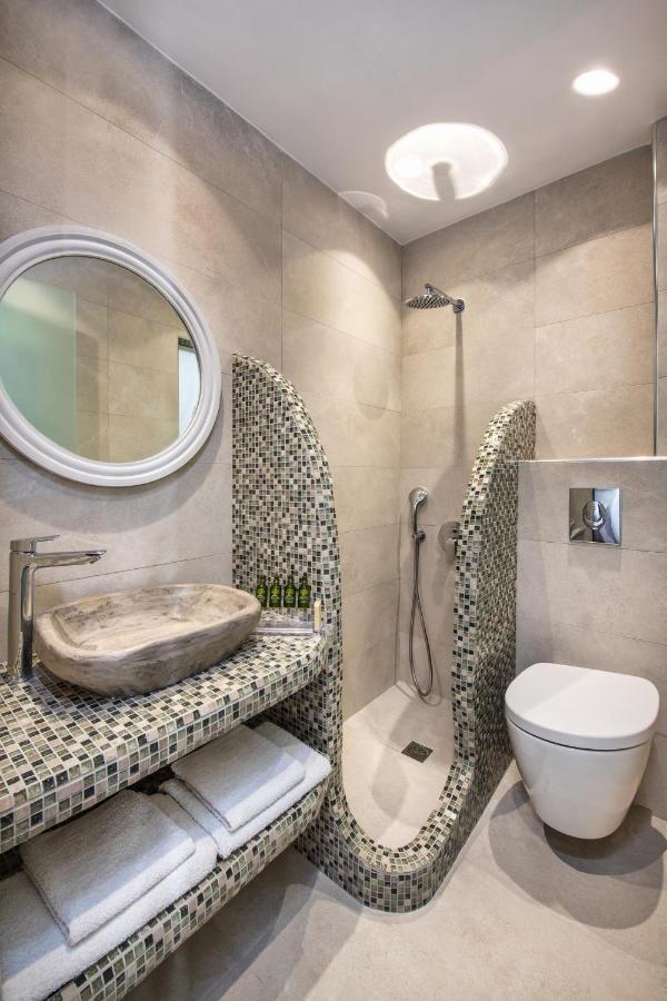 Nectarios Villa - Studios & Suites Adults Only Фіра Екстер'єр фото
