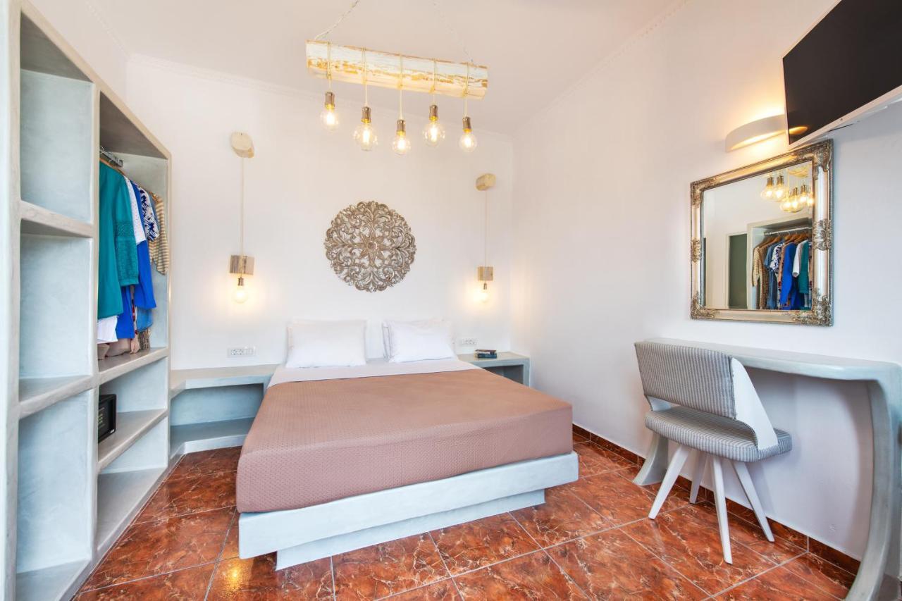 Nectarios Villa - Studios & Suites Adults Only Фіра Екстер'єр фото