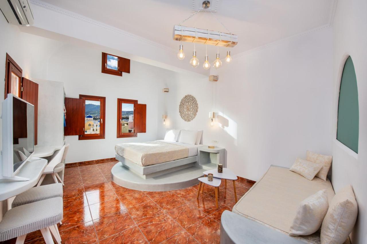 Nectarios Villa - Studios & Suites Adults Only Фіра Екстер'єр фото